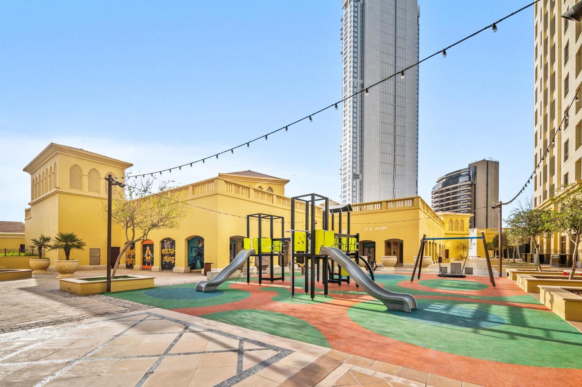 Lovely 2-Bed Condo In Jbr - 5 Mins From Beach - Palm View! ดูไบ ภายนอก รูปภาพ